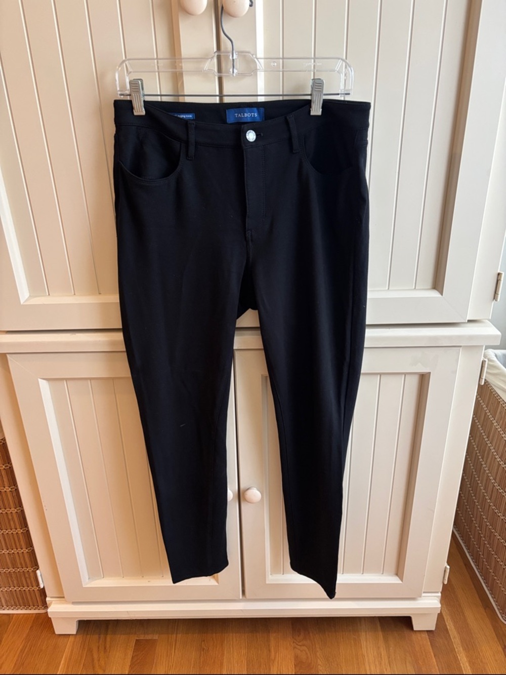 Talbots Black high waisted Slim Straight-Leg jeggings